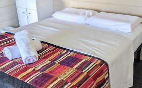 Grand Central Hotel Proserpine